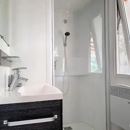Le Bora Bora Mobilhome Camping Le Montourey 4 étoiles * Fréjus