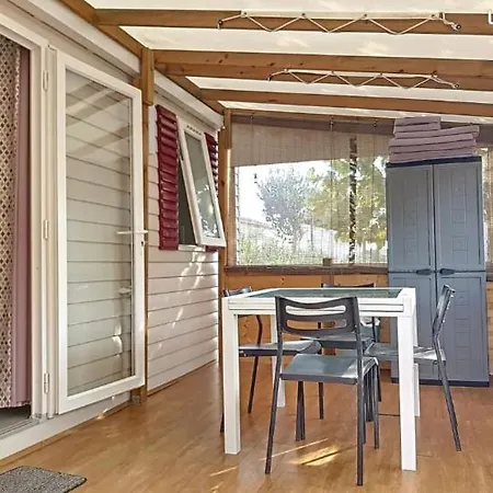 Le Bora Bora Mobilhome Camping Le Montourey 4 étoiles *